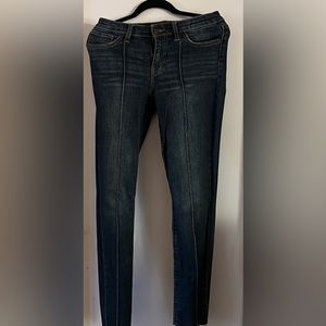 - stretchy skinny jeans, comfortable, true size